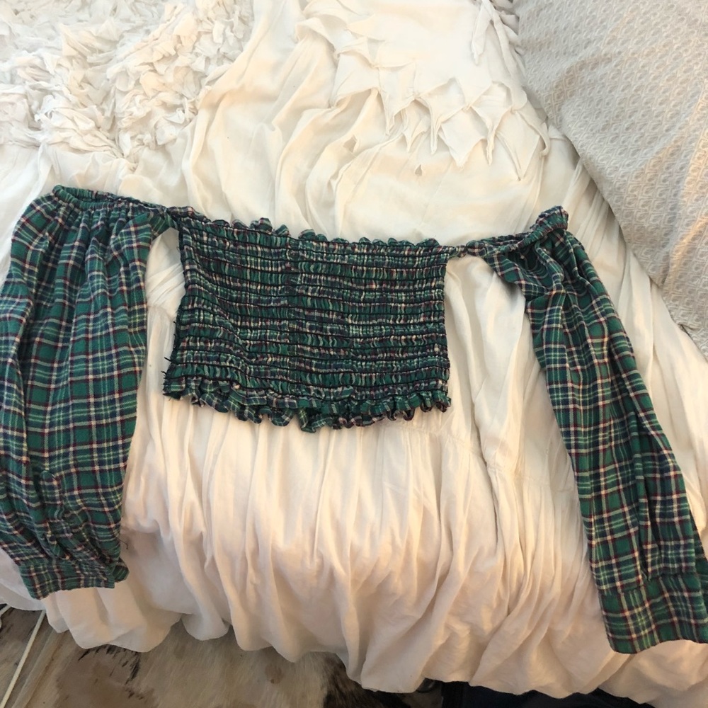 Plaid bell sleeve crop top